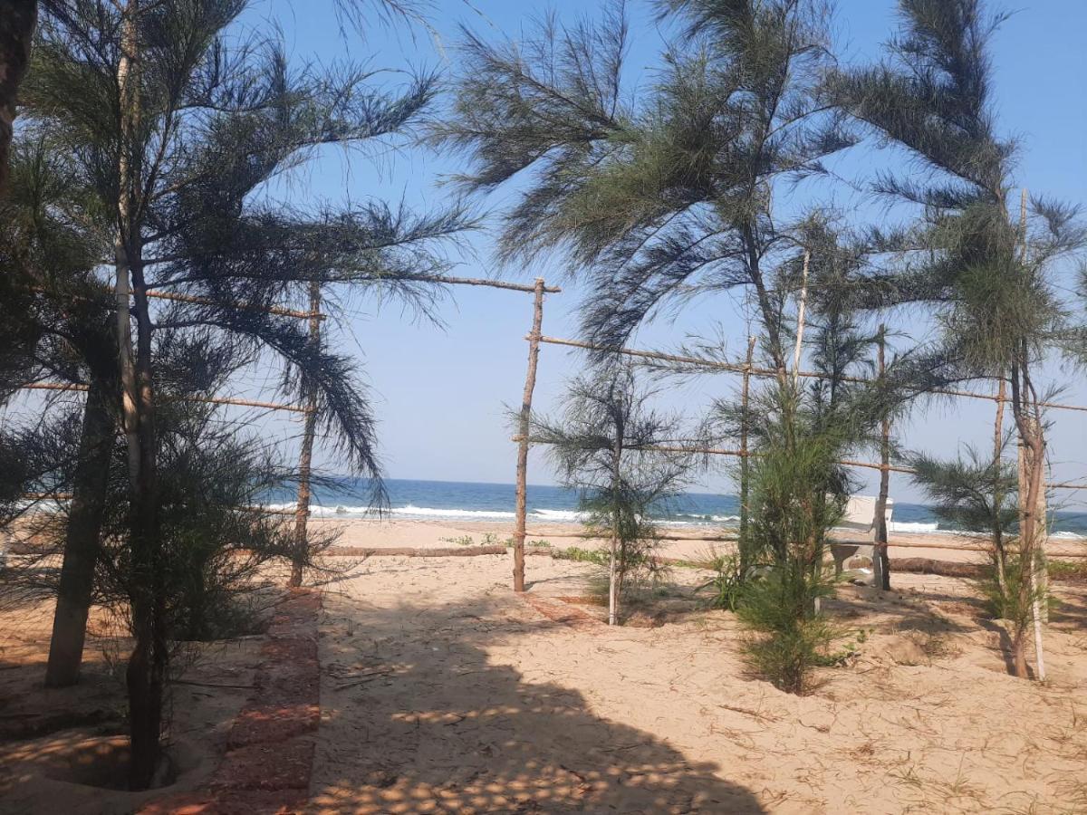Raapan Beach Resort Mālvan Eksteriør billede